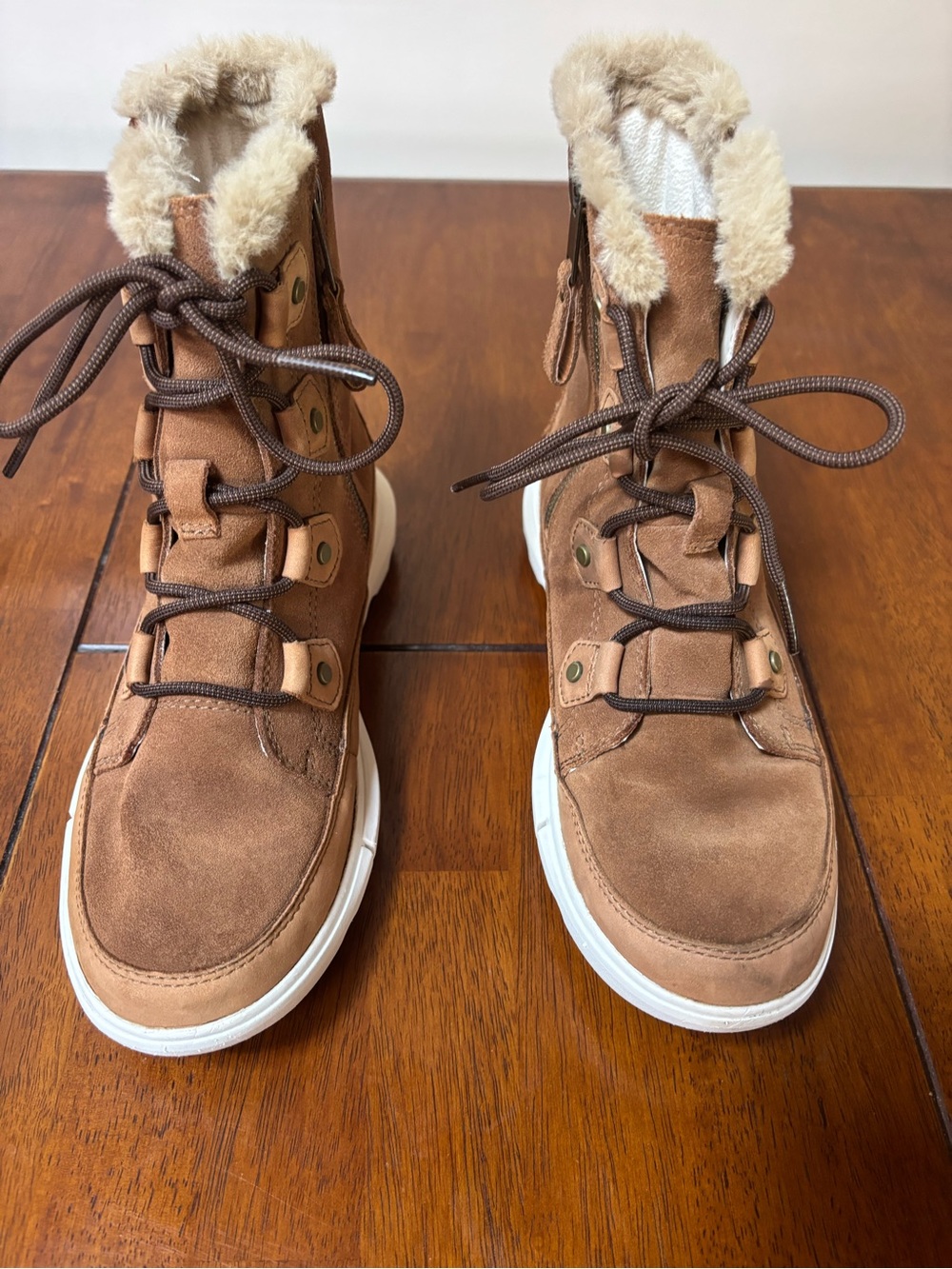 Sorel Tan Brown Suede Fur-Lined Lace-Up Winter Boots